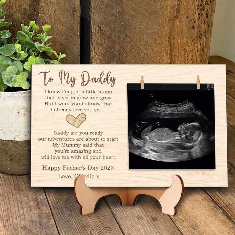 litzzy DADDY To Be on Father's Day 2023 I'm Just A Little Bump Magnet Scan Frame Decor, Ultrasound Scan Gift, Pregnancy Announcement Gift from Bump Custom Wooden Sign 7 x 4.3 in White 