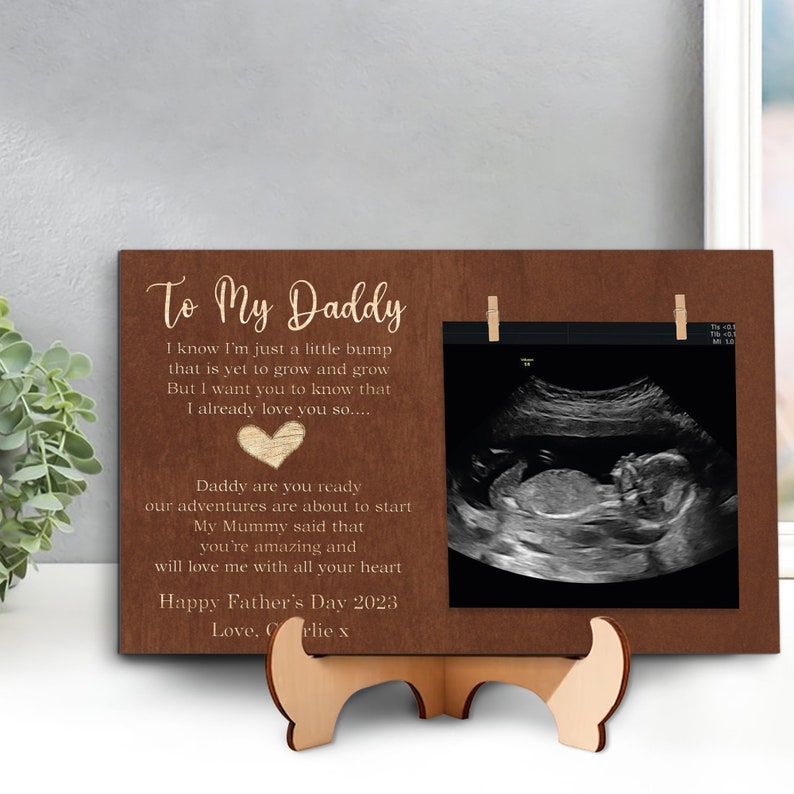 litzzy DADDY To Be on Father's Day 2023 I'm Just A Little Bump Magnet Scan Frame Decor, Ultrasound Scan Gift, Pregnancy Announcement Gift from Bump Custom Wooden Sign 7 x 4.3 in Dark Wood 