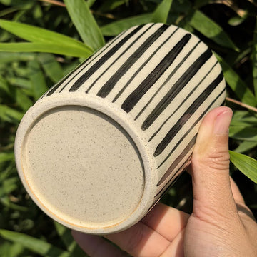 Litzzy - Black Striped Ceramic Travel Mug