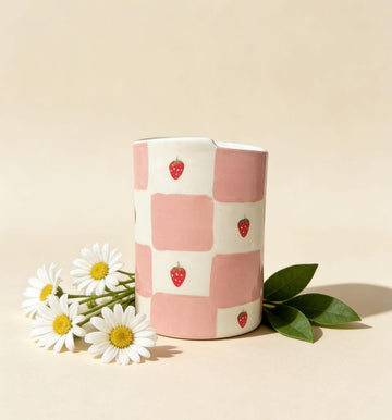 Litzzy - Checkered Strawberry Handmade Ceramic Travel Mug