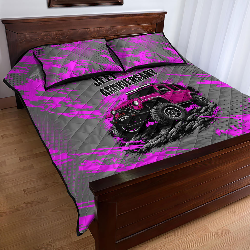 Jeep 85th Anniversary Quilt Bed Set Off Road Pink Camo Grunge Paint Splatter Grille