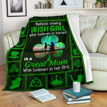 litzzy Behind Every Irish Girl HH-TS3101 Sherpa Fleece Blanket Fleece Blanket   