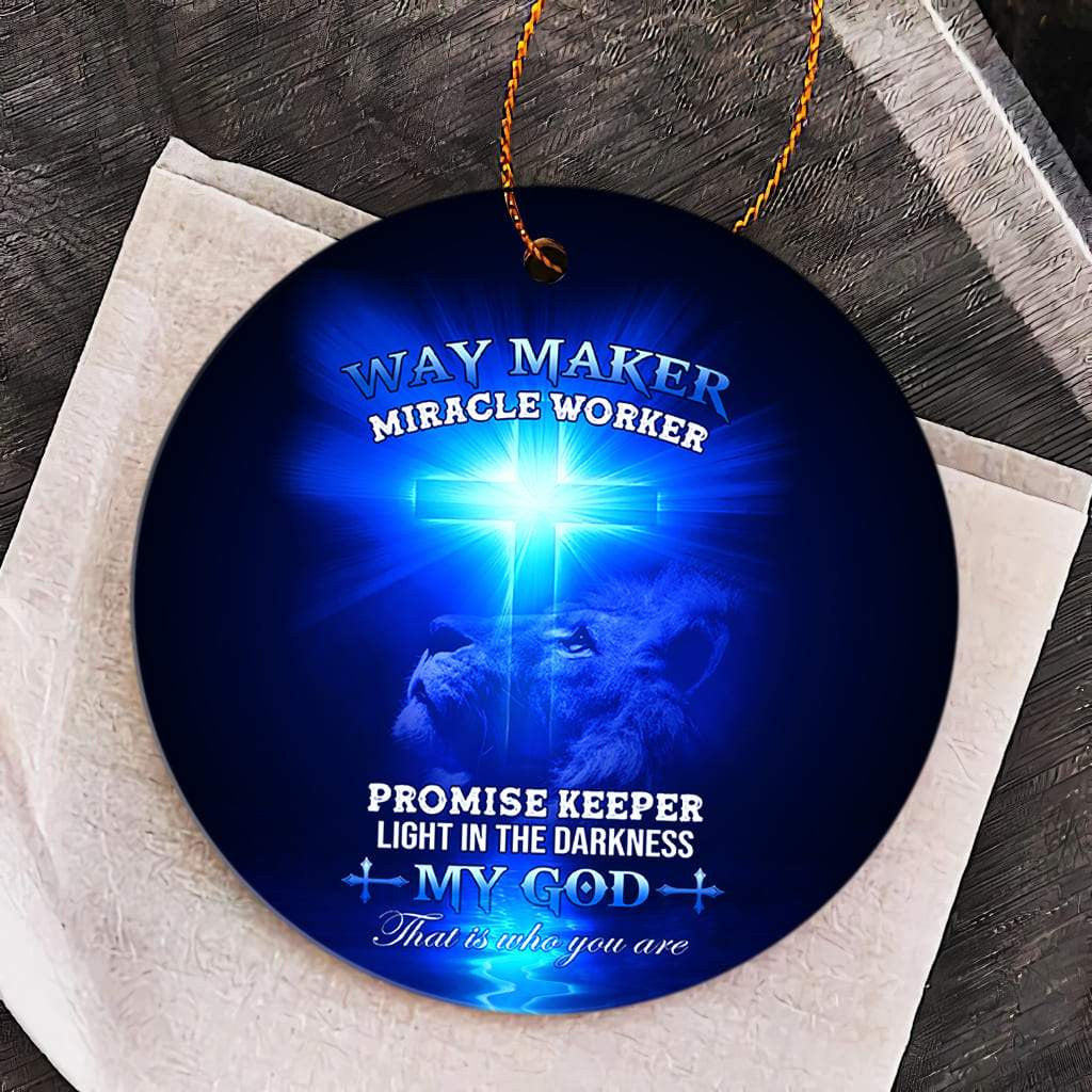litzzy Blue cross, Lion king, Way maker miracle worker - Jesus Ceramic Circle Ornament Ornament   
