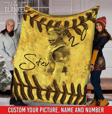 litzzy Personalized Vintage Softball Player Fleece Blanket - Nh0911204 Quilt Blanket 50x60  