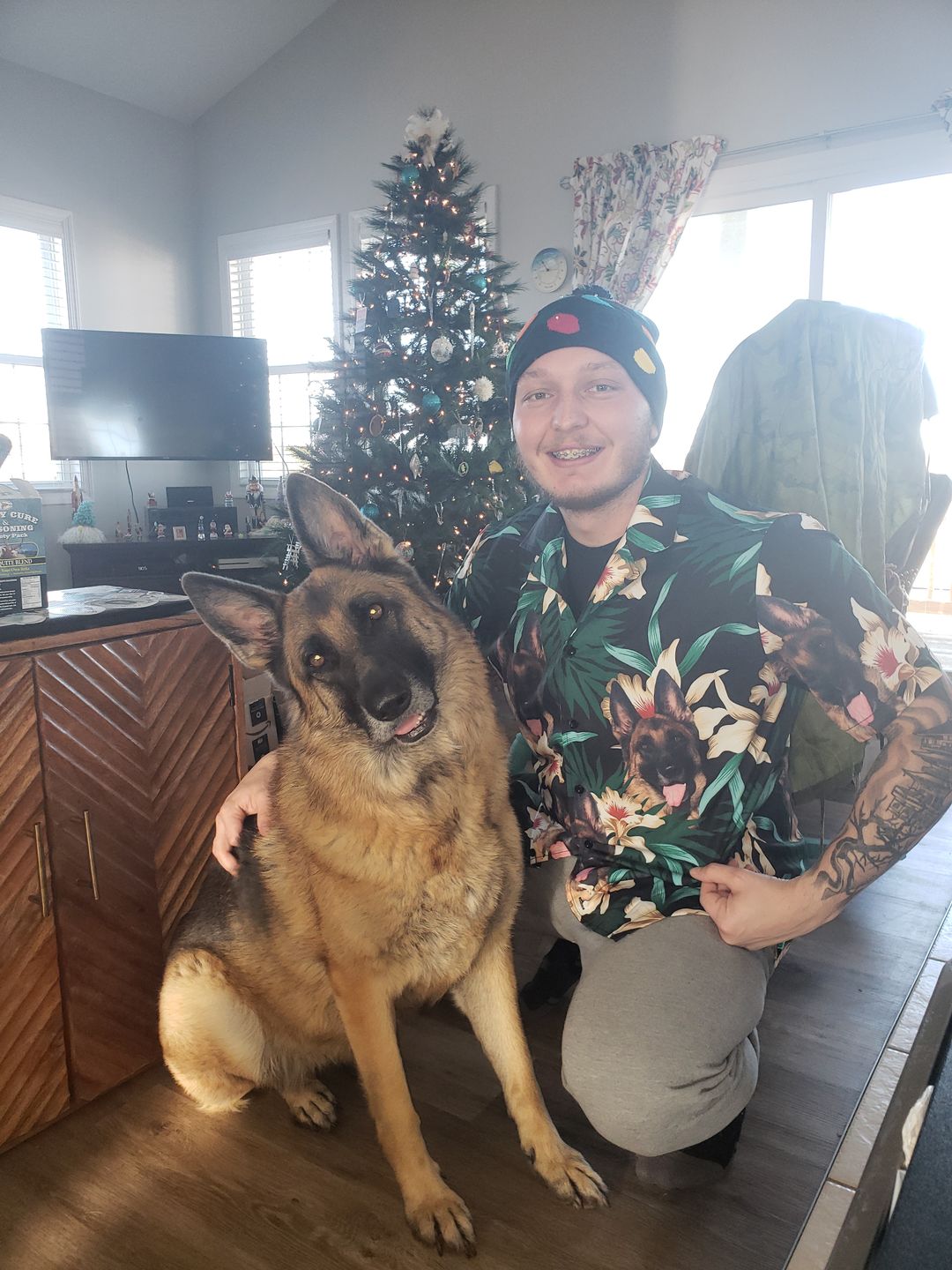 litzzy Custom Leaves & Flowers Pattern Short-Sleeve Hawaiian Shirt (Dark Green Color) Hawaii Shirt   