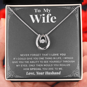 litzzy To my Wife - Never forget that I love you - Lucky in Love Necklace - Necklace Gift For Her, Wife, Girlfriend, Anniversary, Wedding, Valentine, Birthday with Message Card Jewelry Standard Box  