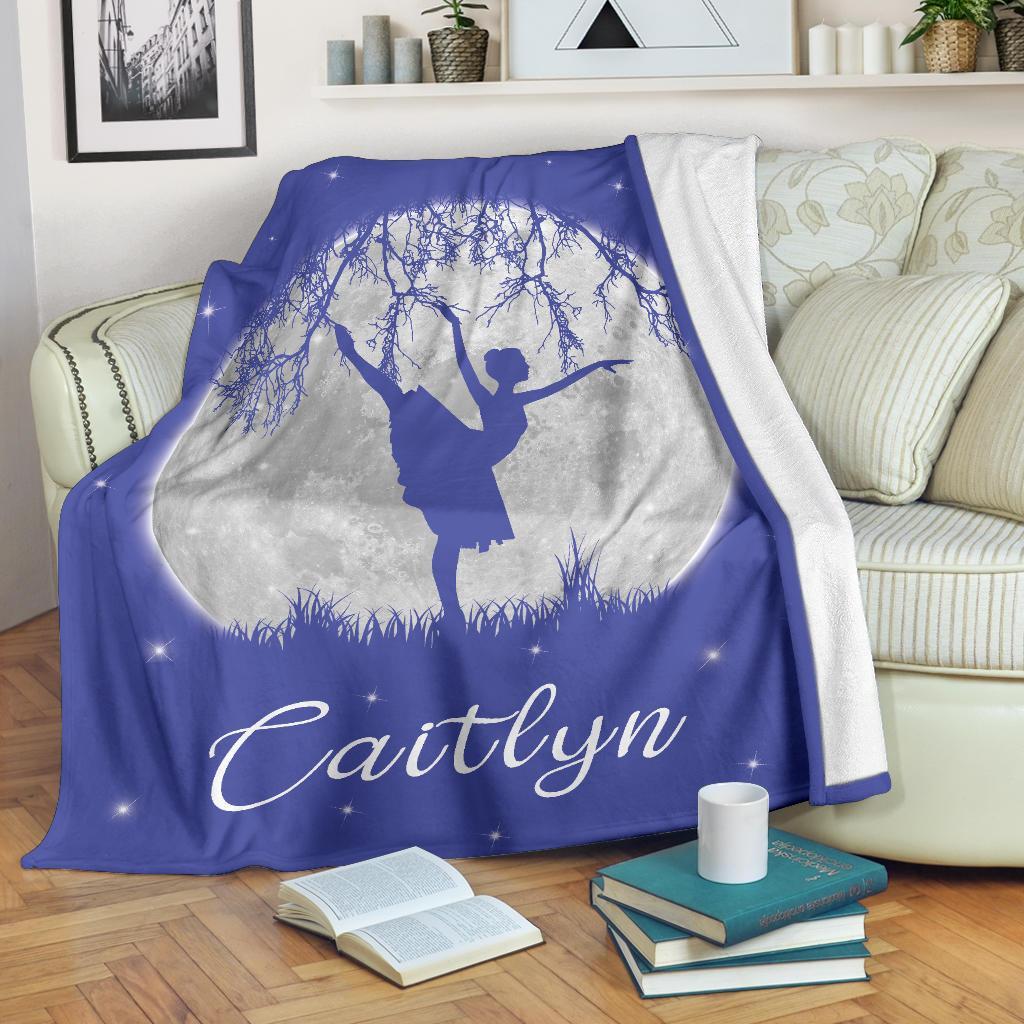 litzzy Personalized Dancing Moon Fleece Blanket - Laci2711203 Quilt Blanket   