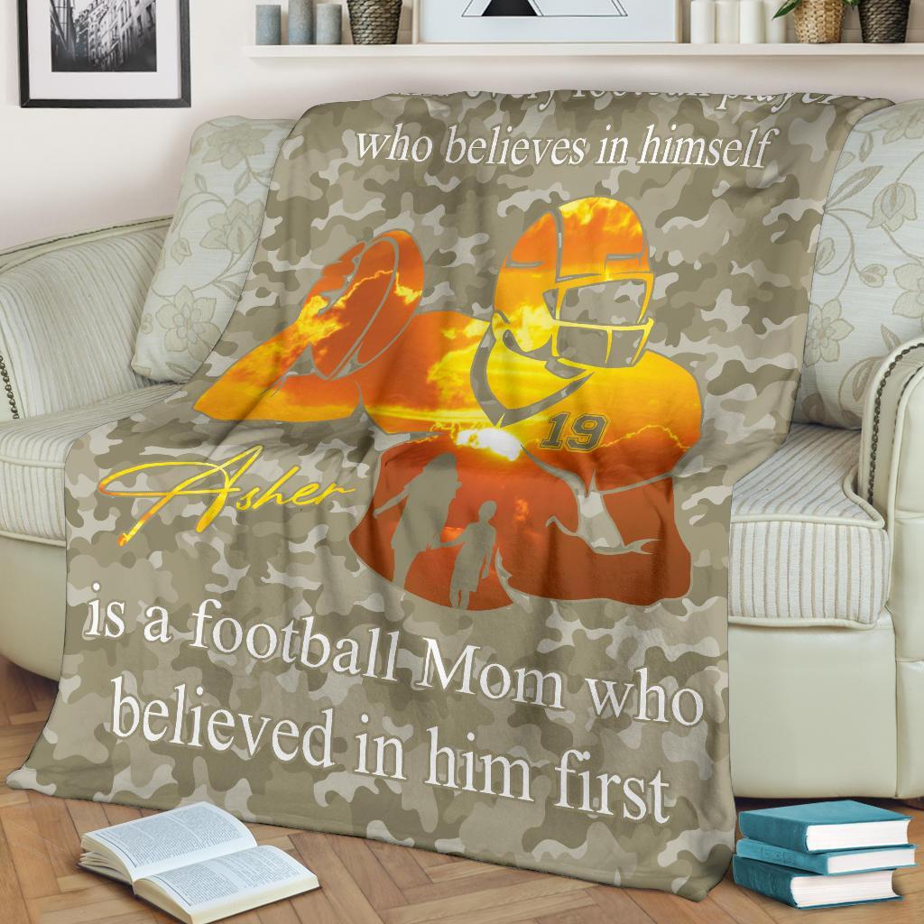 litzzy Personalized Football Player Fleece Blanket - Lath2411203 Quilt Blanket   