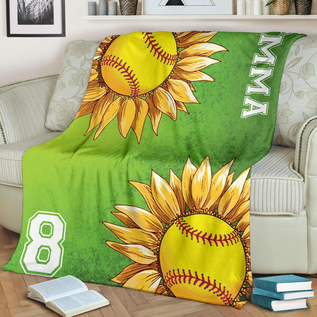litzzy Personalized Softball Sunflower Fleece Blanket - Laci2411202 Quilt Blanket   