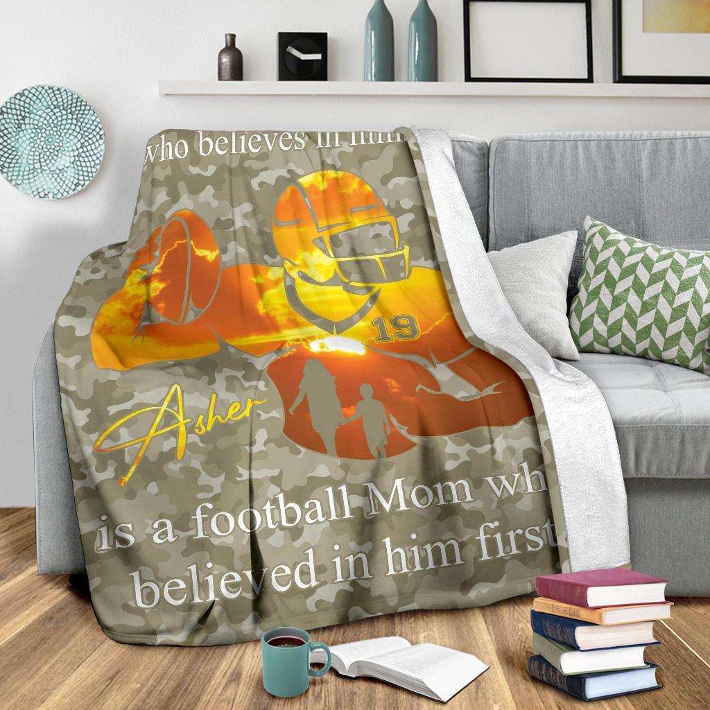 litzzy Personalized Football Player Fleece Blanket - Lath2411203 Quilt Blanket   