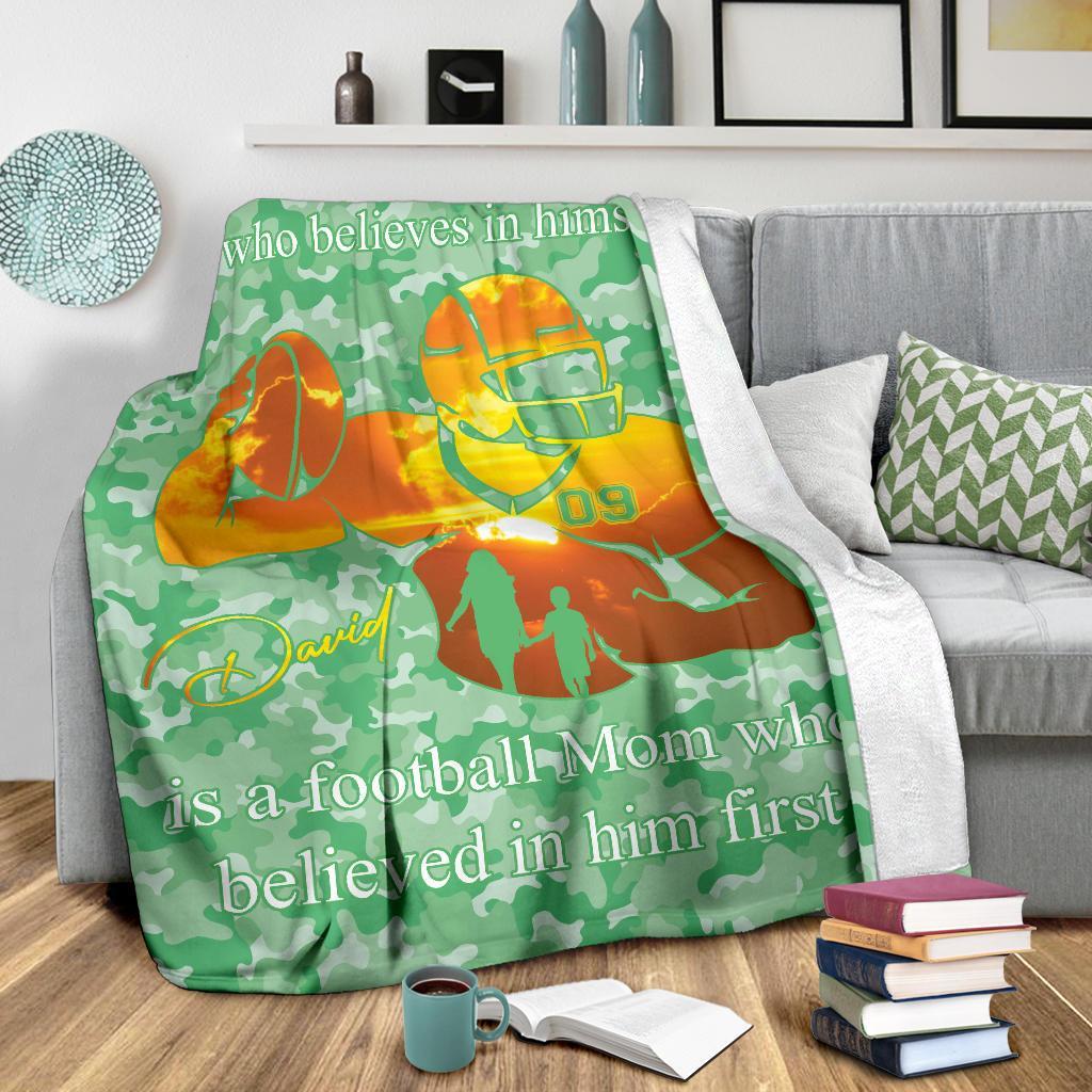 litzzy Personalized Football Player Fleece Blanket - Lath2411203 Quilt Blanket   