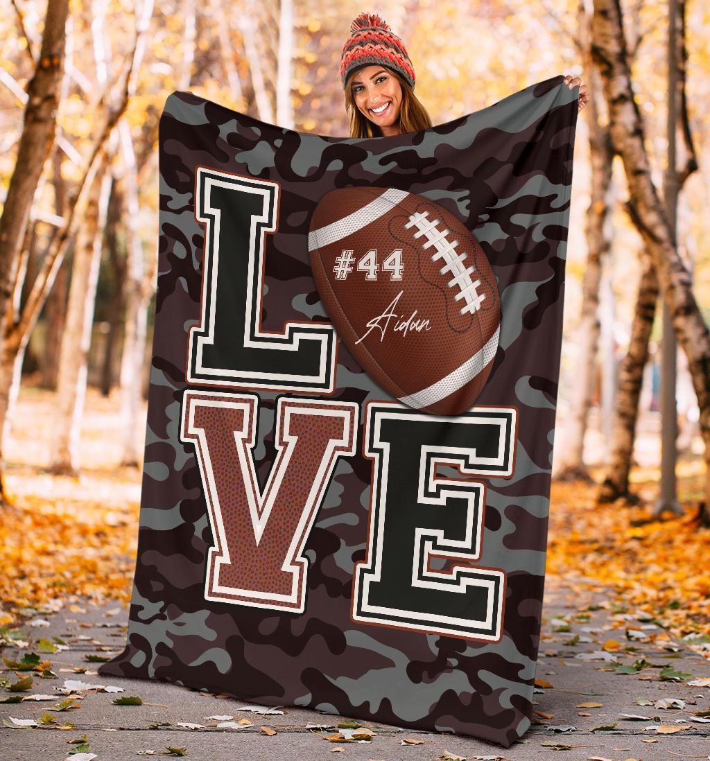 litzzy Personalized Love Football Fleece Blanket - Lath2411204 Quilt Blanket   