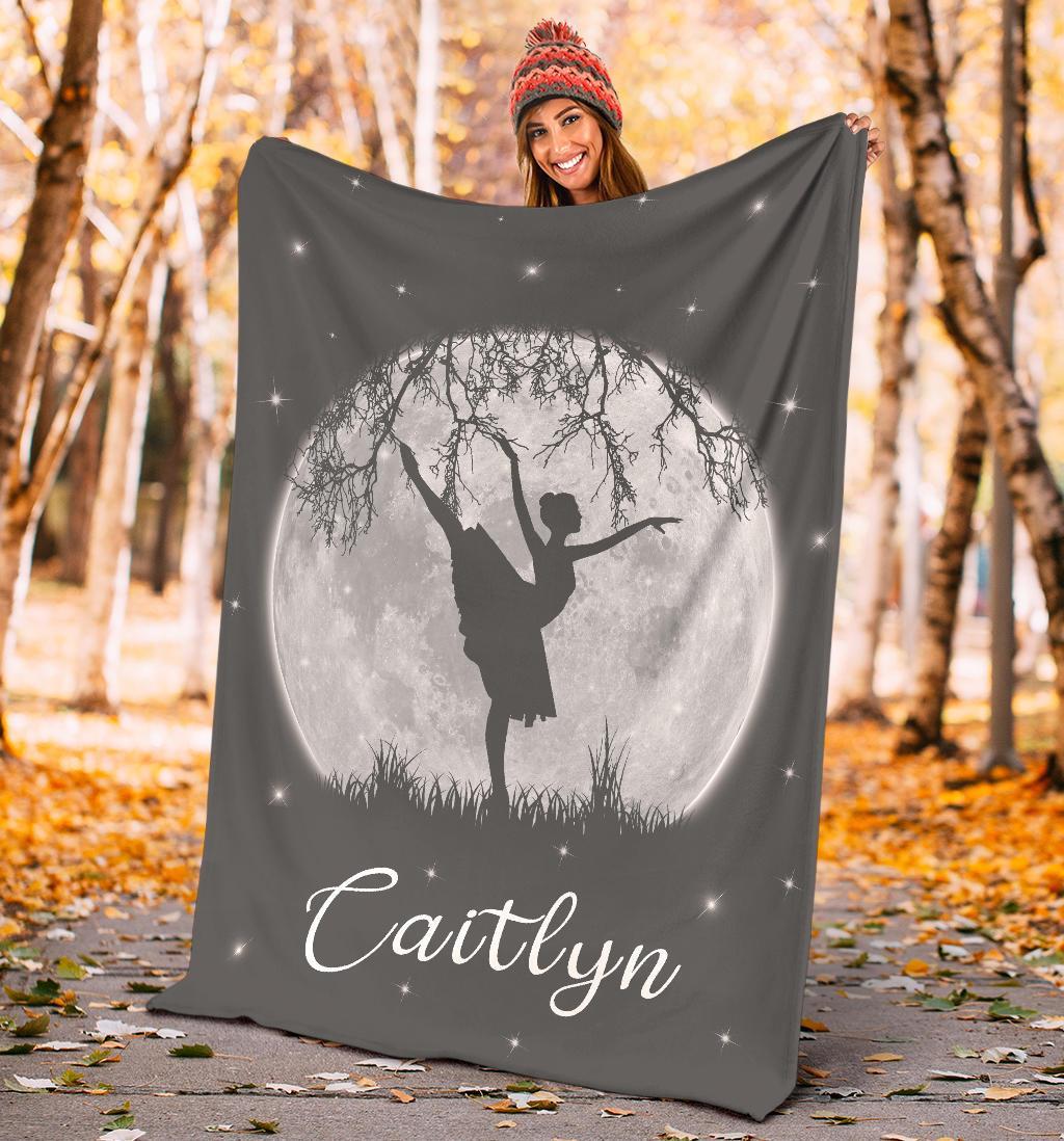 litzzy Personalized Dancing Moon Fleece Blanket - Laci2711203 Quilt Blanket   