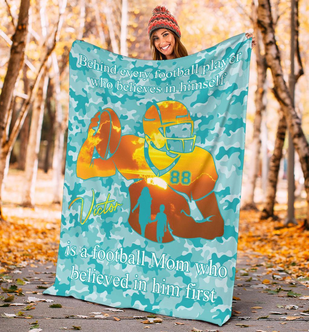 litzzy Personalized Football Player Fleece Blanket - Lath2411203 Quilt Blanket   