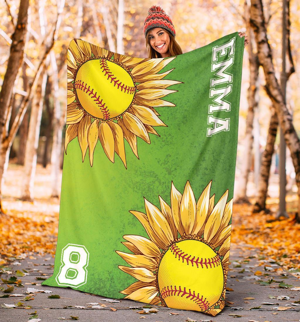 litzzy Personalized Softball Sunflower Fleece Blanket - Laci2411202 Quilt Blanket   