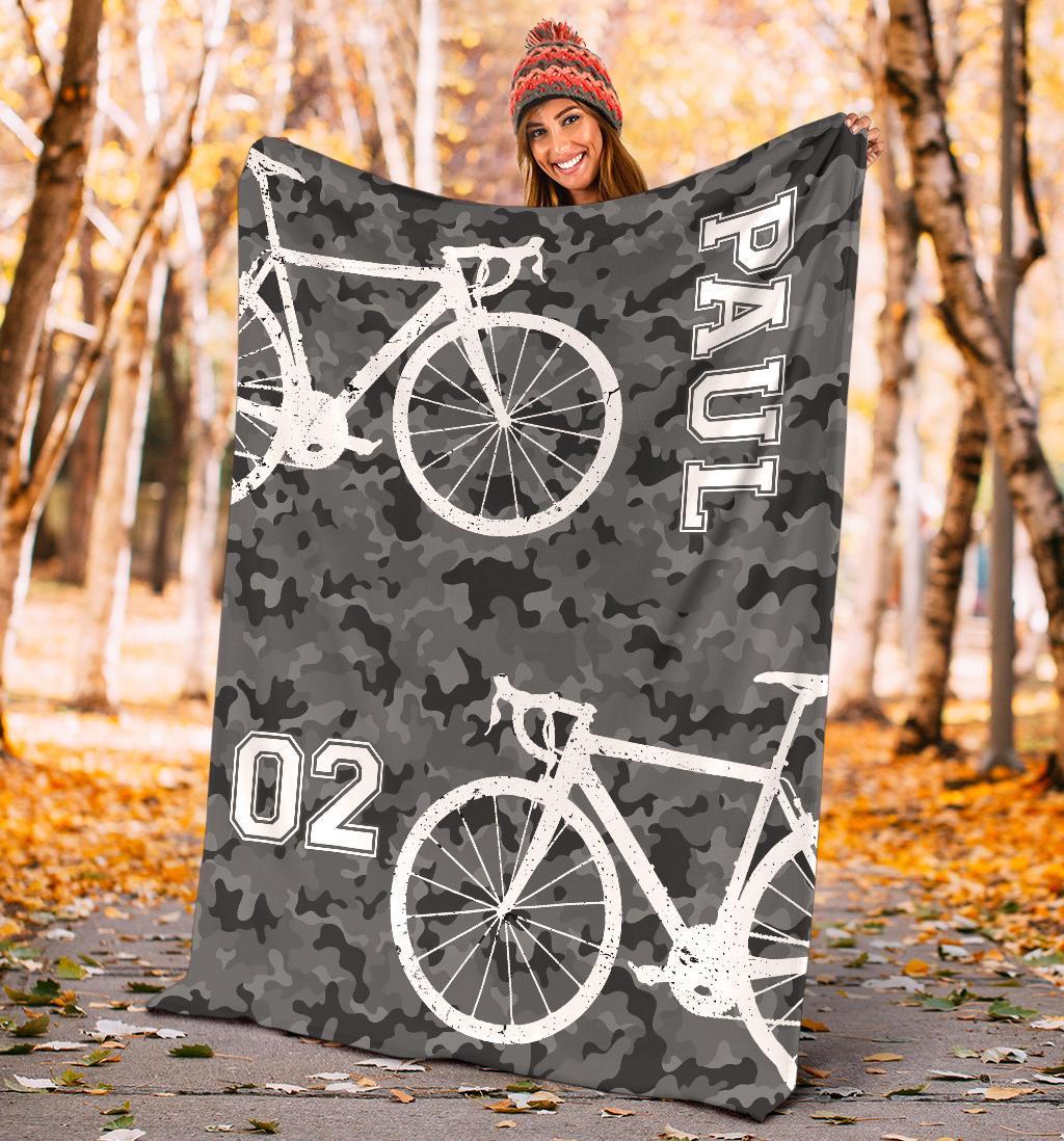 litzzy Personalized Cycling Camo Fleece Blanket - Lath1911203 Quilt Blanket   