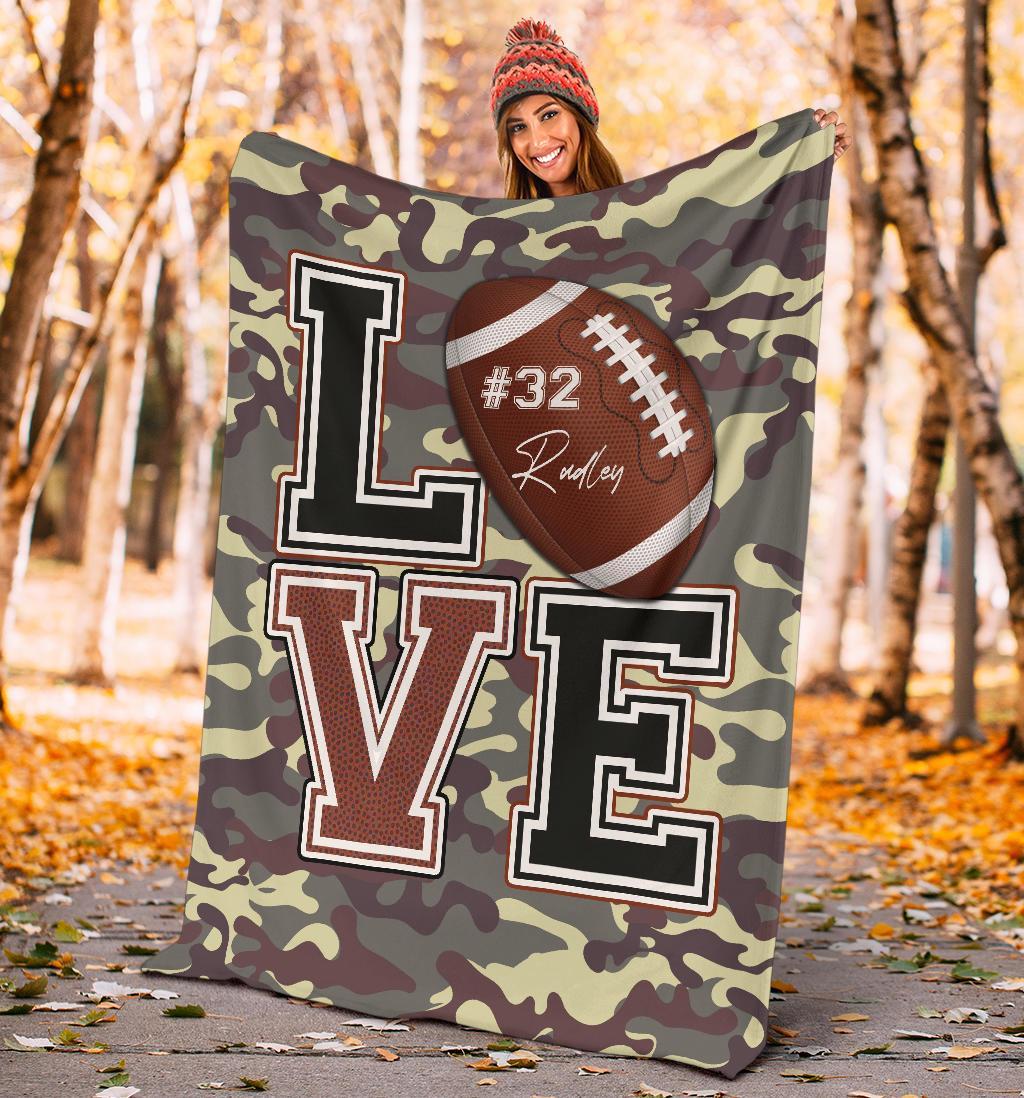 litzzy Personalized Love Football Fleece Blanket - Lath2411204 Quilt Blanket   