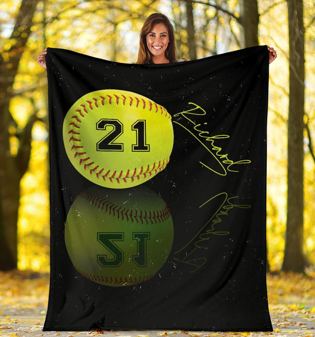 litzzy Personalized Sport Reflection Fleece Blanket - Lath1611201 Quilt Blanket   
