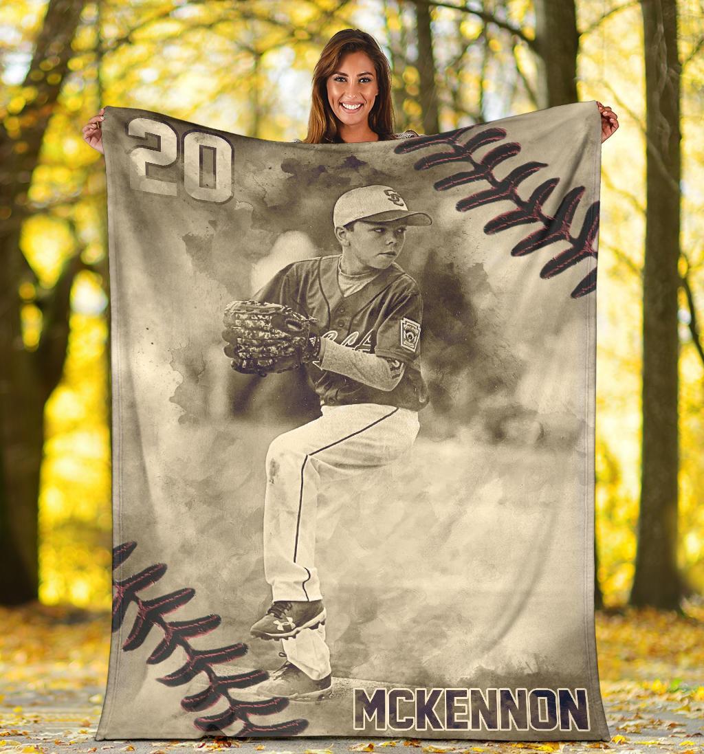 litzzy Personalized Vintage Baseball Fleece Blanket - Km091120 Quilt Blanket   