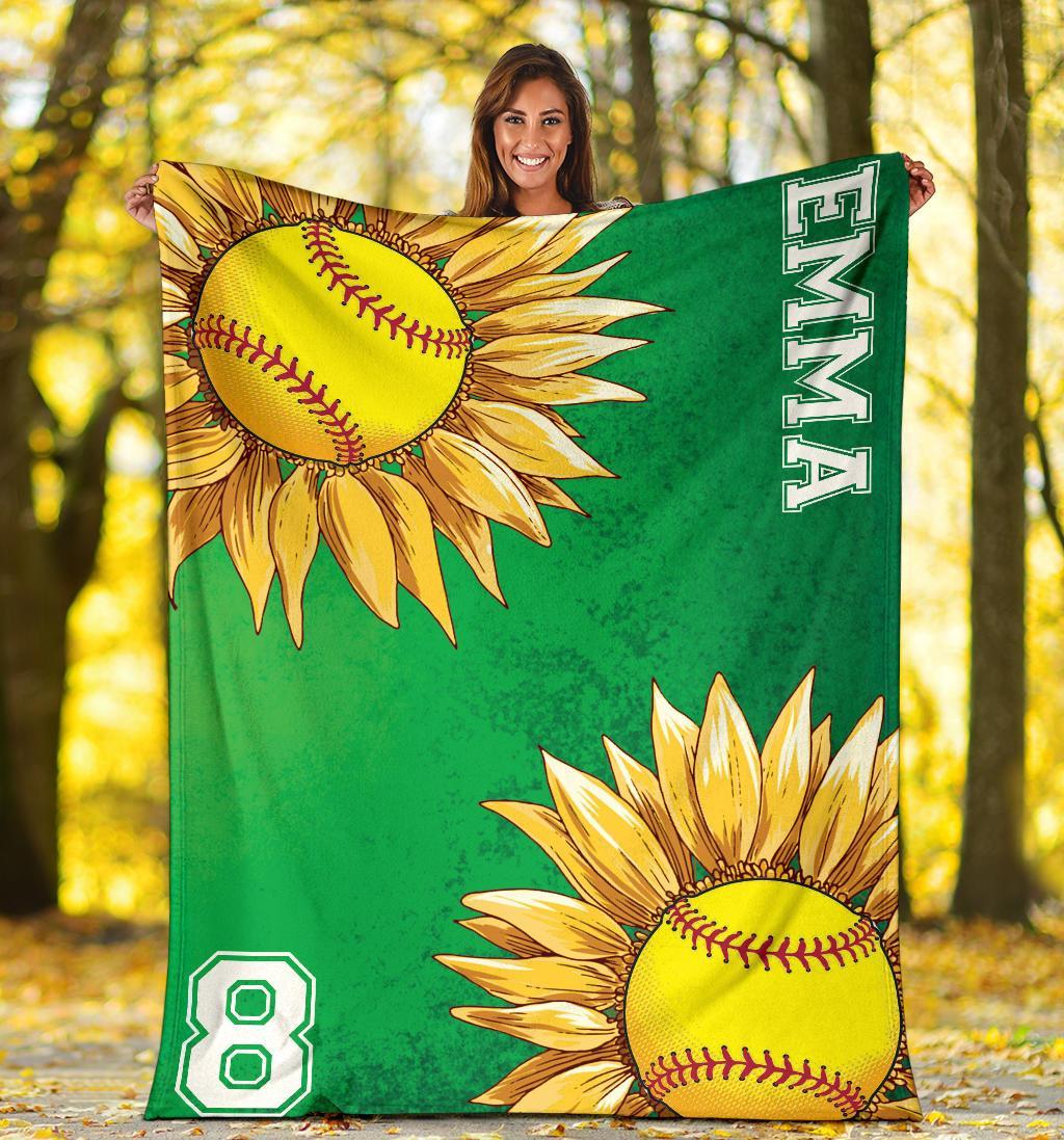 litzzy Personalized Softball Sunflower Fleece Blanket - Laci2411202 Quilt Blanket   