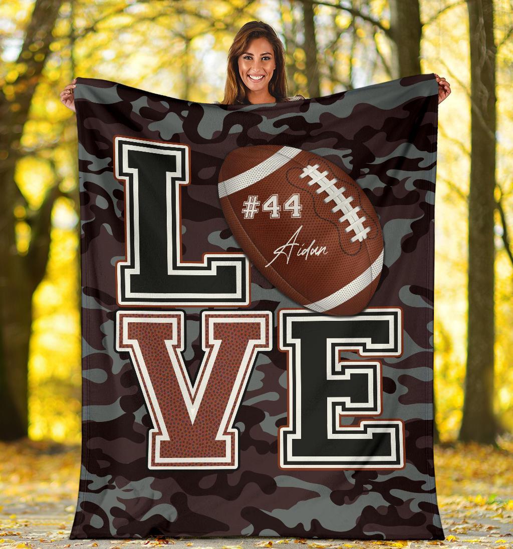litzzy Personalized Love Football Fleece Blanket - Lath2411204 Quilt Blanket   