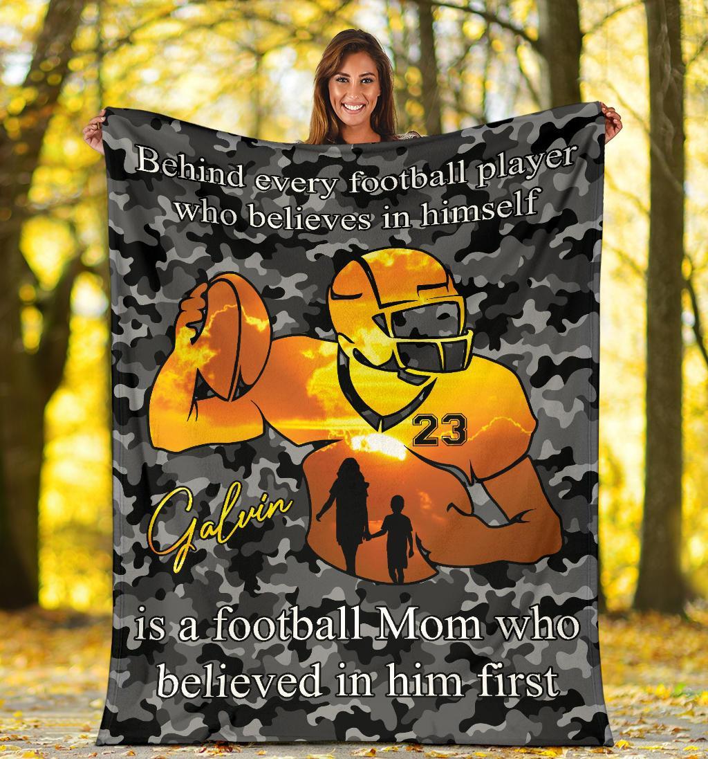 litzzy Personalized Football Player Fleece Blanket - Lath2411203 Quilt Blanket   