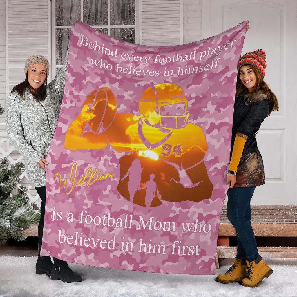 litzzy Personalized Football Player Fleece Blanket - Lath2411203 Quilt Blanket PINK 60 X 80 